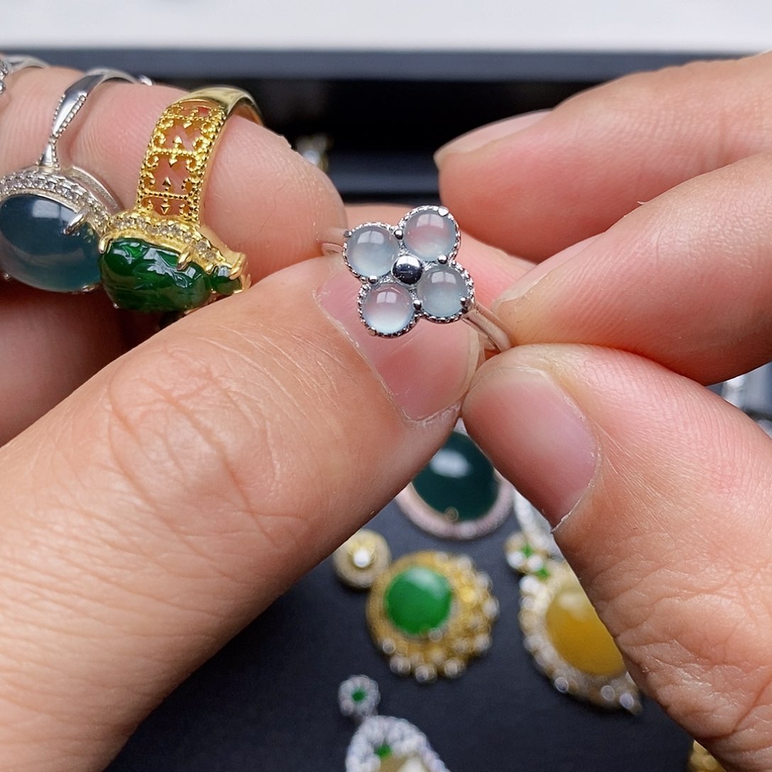 翡翠戒指银S925镶嵌戒指