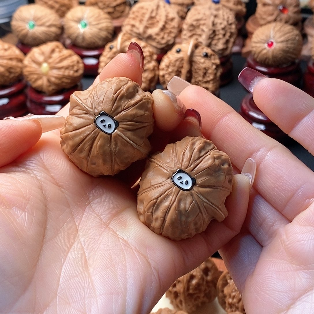 文玩核桃吊坠龟甲纹