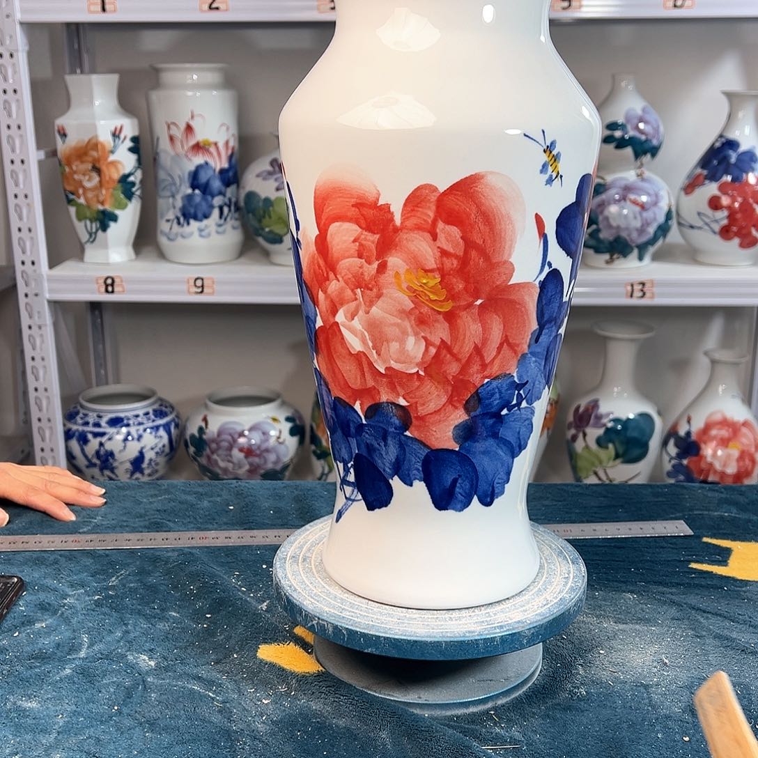 摆件景德镇陶瓷大鱼红牡