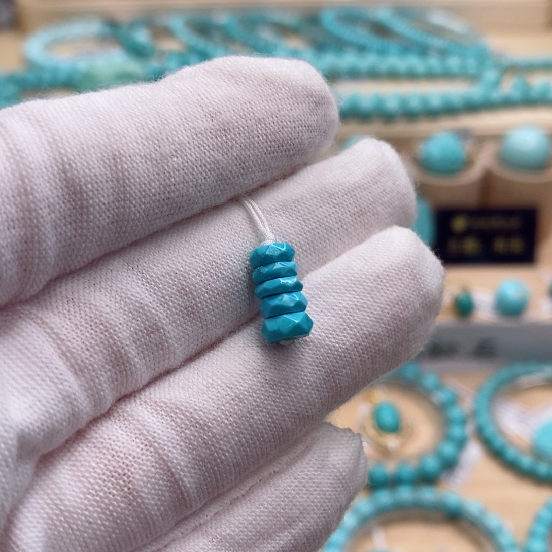 未镶嵌绿松石珠宝奇石