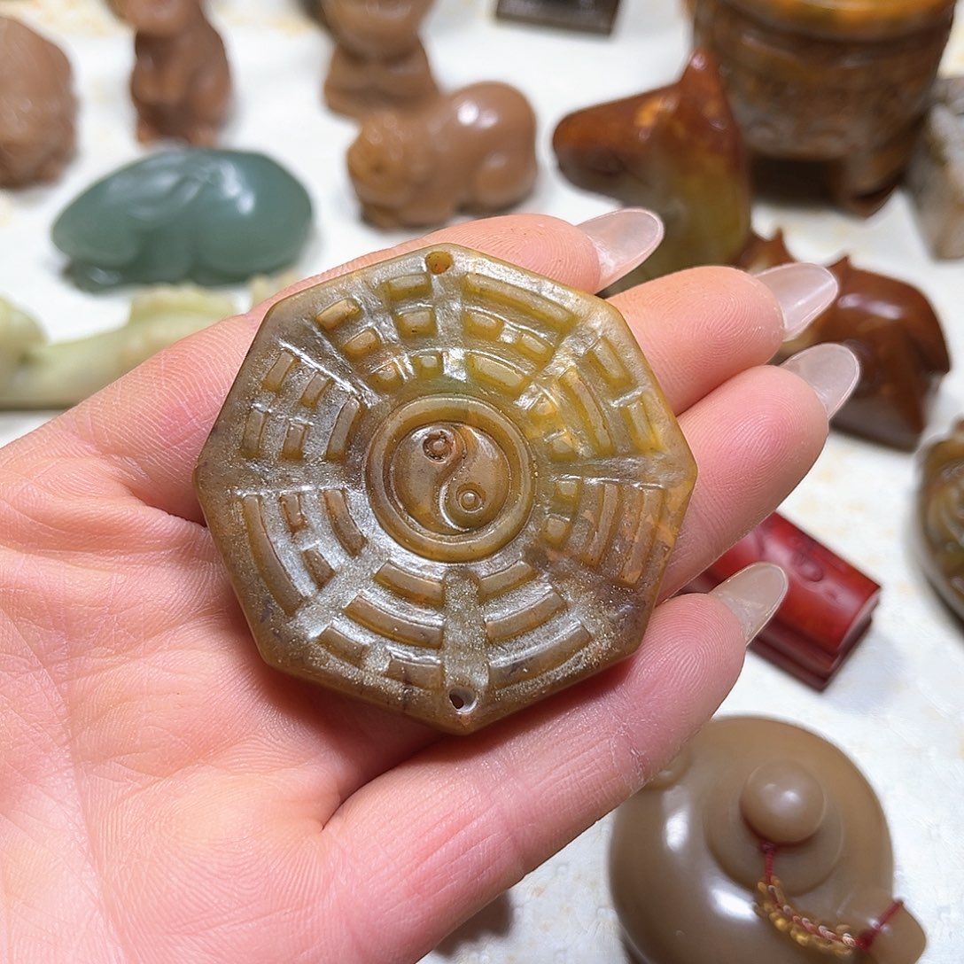 白玉菩提吊坠白玉菩提吊坠