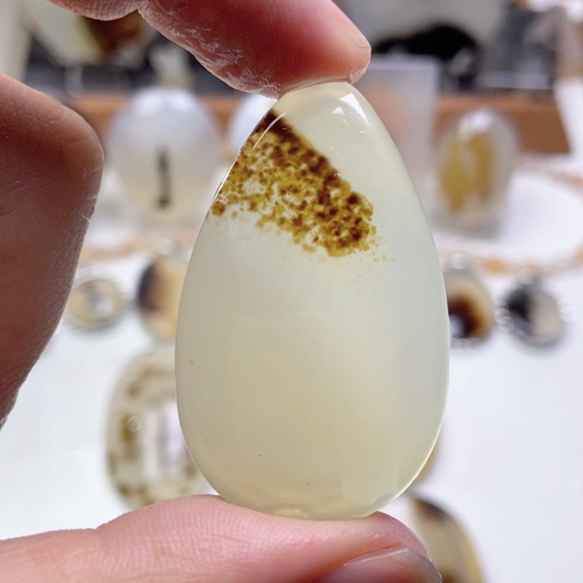 【闪购商品】玛瑙/玉髓颈饰未镶嵌