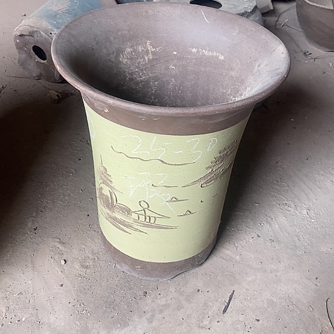 中国宜兴紫砂花盆，