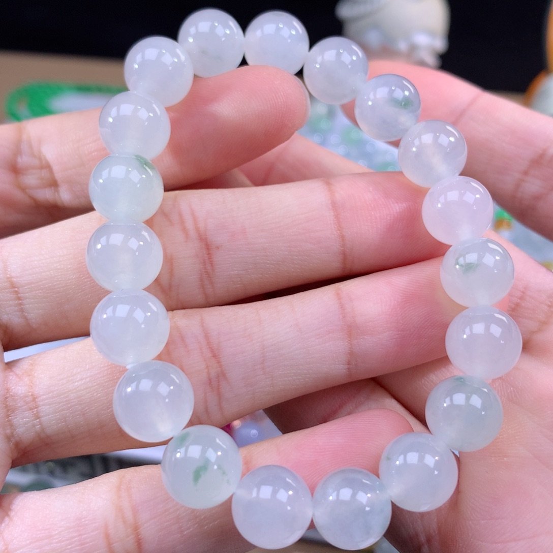 翡翠手链未镶嵌翡翠