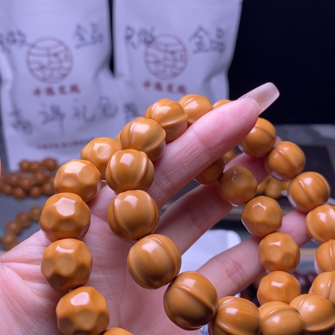 猴头核桃手串奶酪鲨鱼