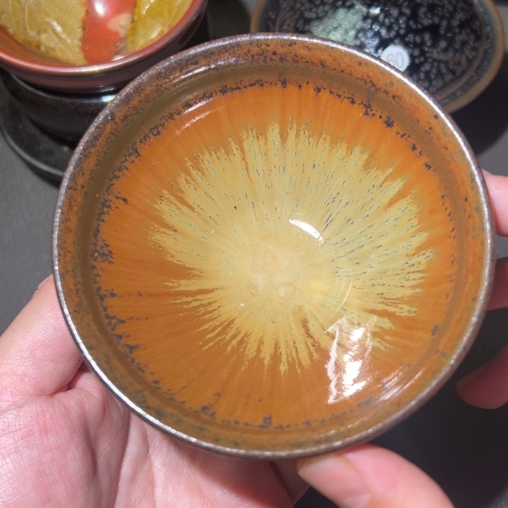 茶盏好想和她谈一下心了