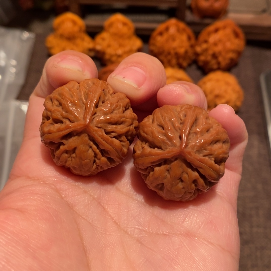 文玩核桃吊坠胜***室三愣