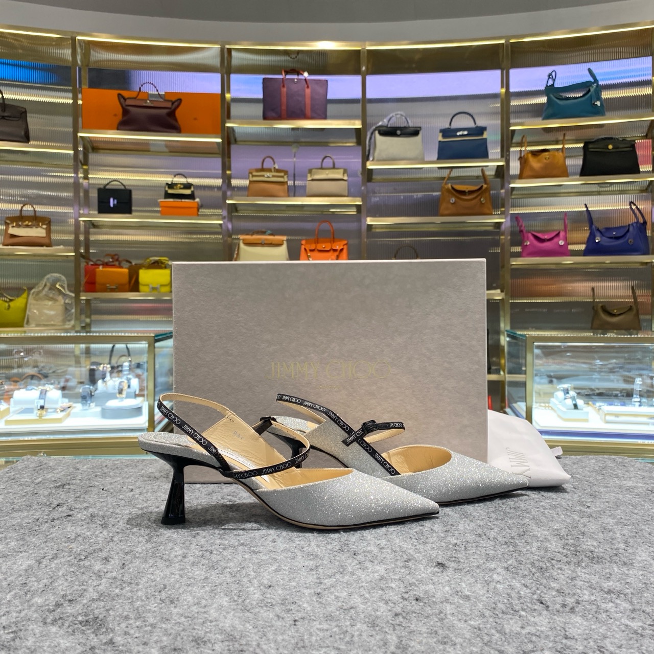 全新未使用 JIMMY CHOO/吉米周 35.5码 Jimmy Choo Ray尖头高跟鞋