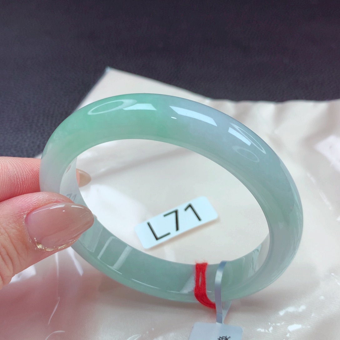 翡翠手镯未镶嵌手镯88