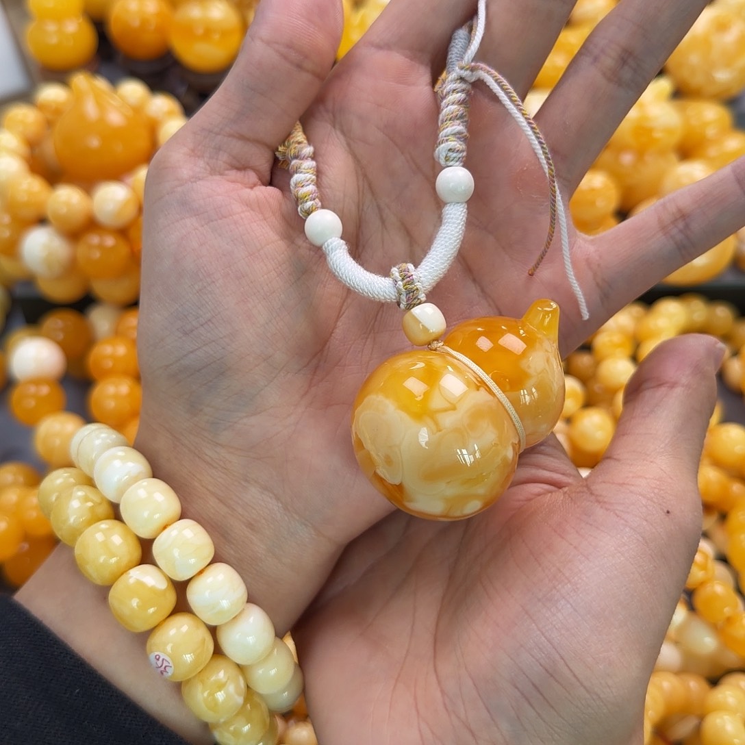 琥珀未镶嵌珠宝奇石36g