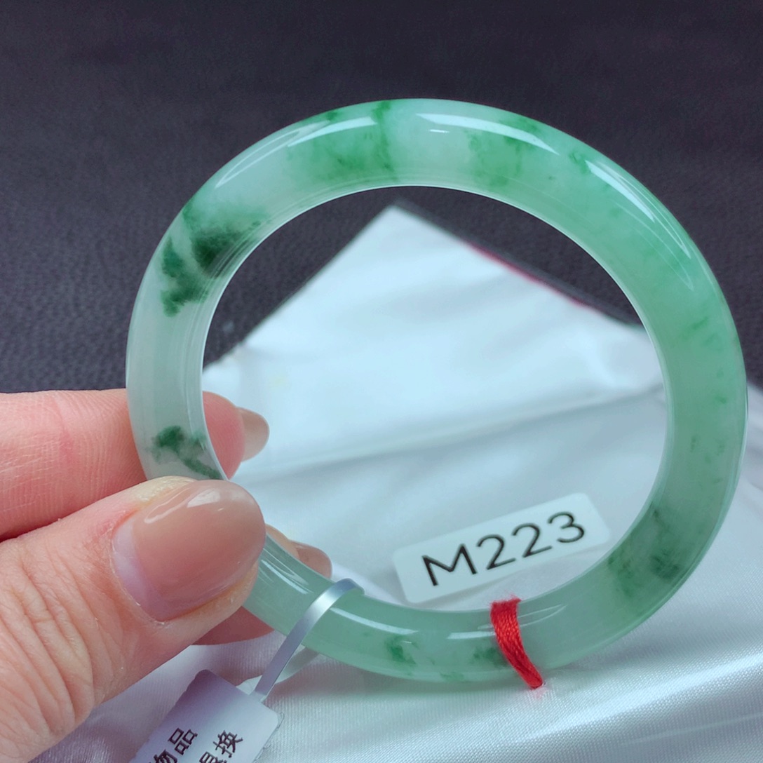 翡翠手镯未镶嵌手镯88