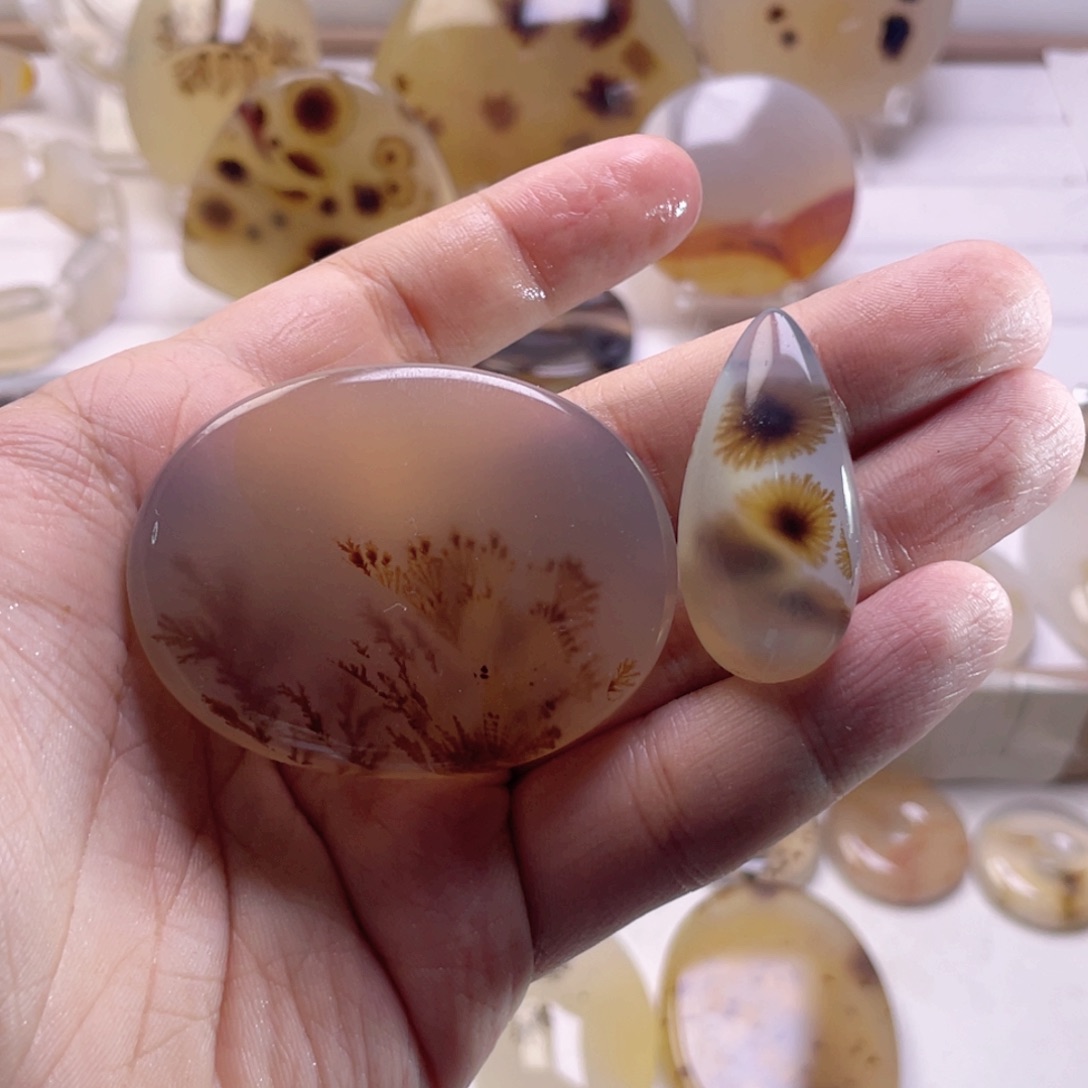 蚂***@玛瑙/玉髓未镶嵌珠宝奇石