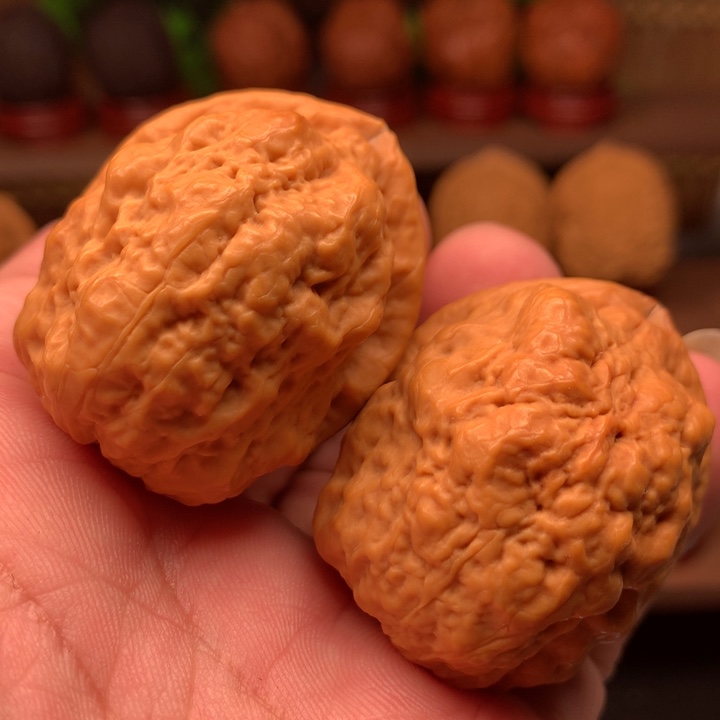 文玩核桃吊坠十八包