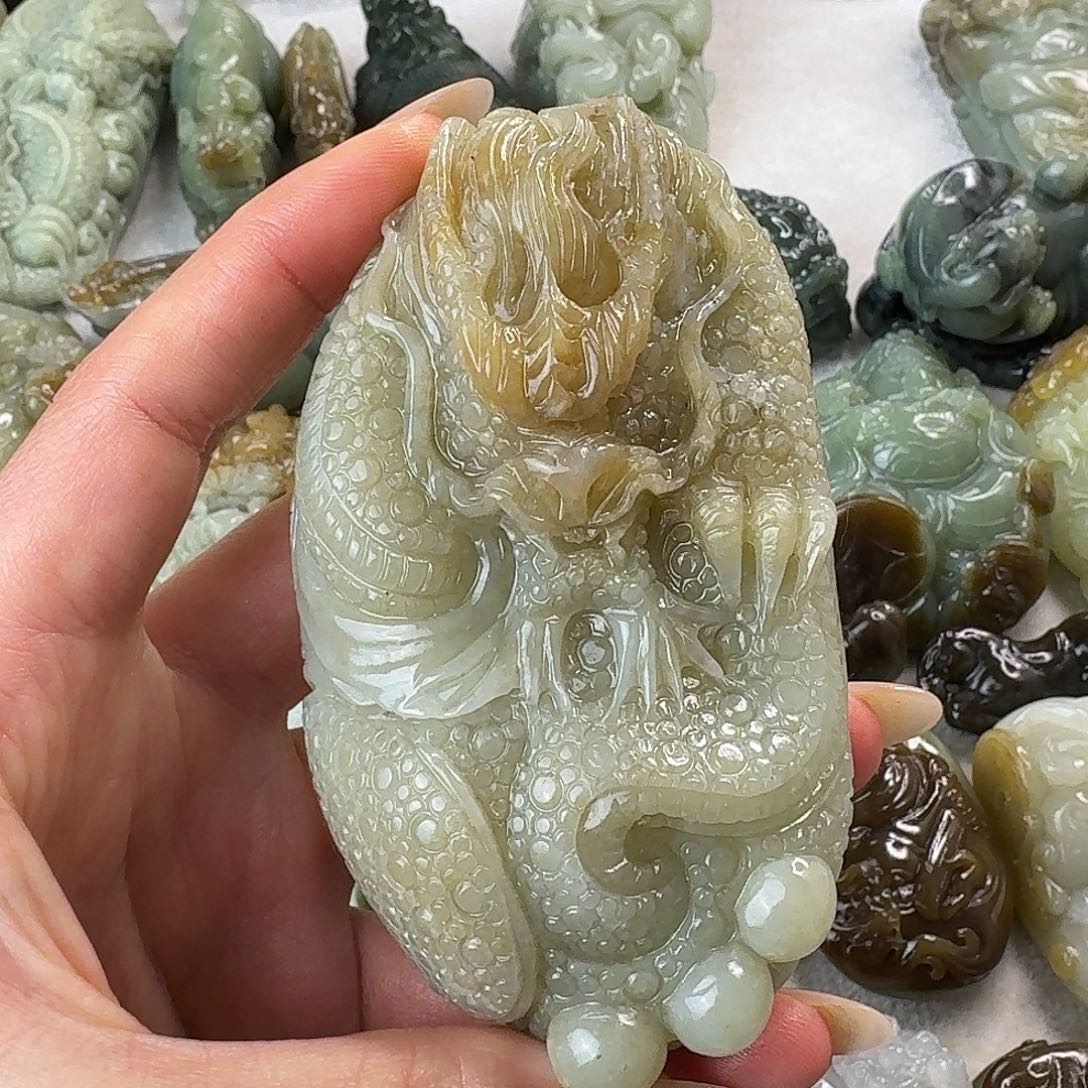 和田玉未镶嵌把件