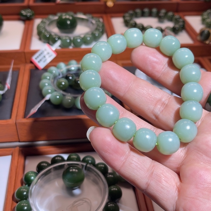 和田玉未镶嵌手链