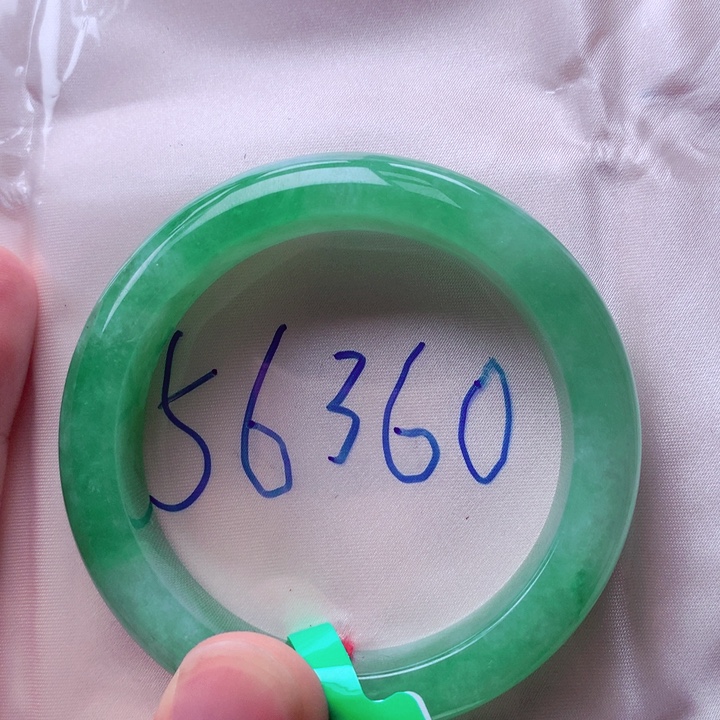 翡翠未镶嵌手镯翡翠