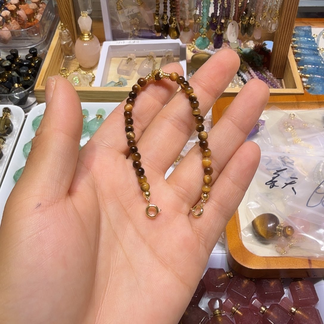 夏***乐未镶嵌戒指烟晶虎