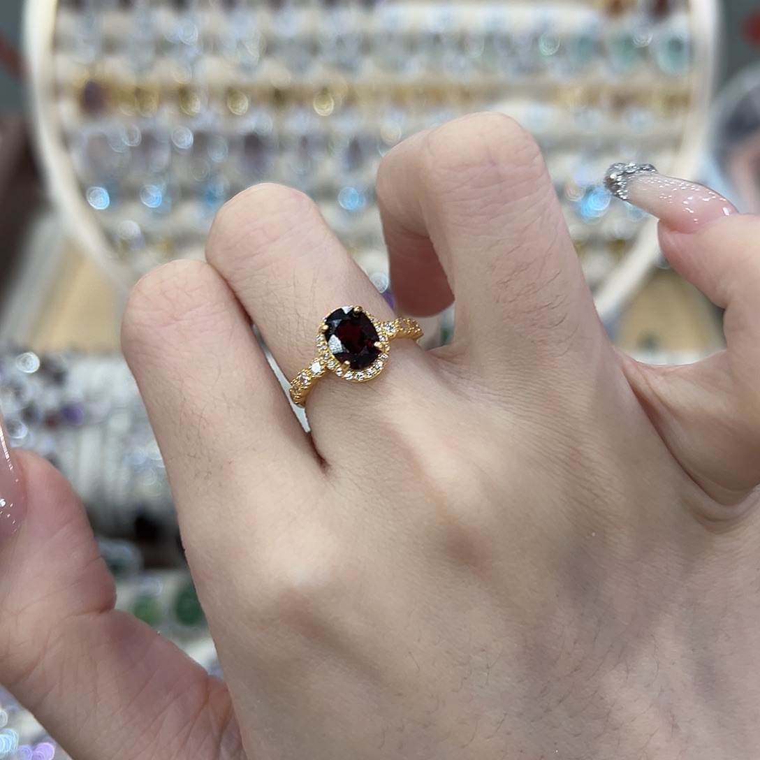 7***啊银S925镶嵌石榴石戒指