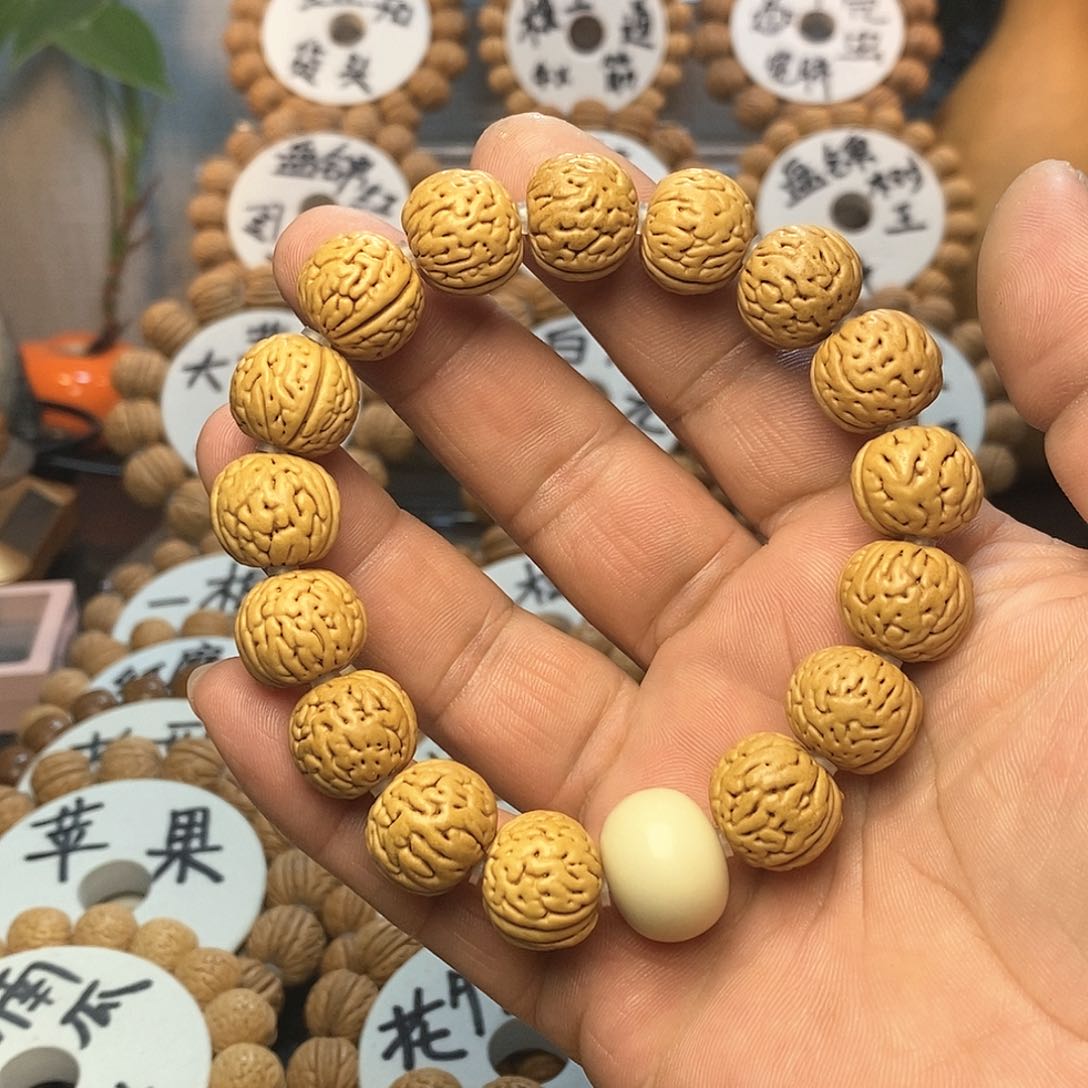 【闪购商品】多**？桃核手串盘锦肌肉手串