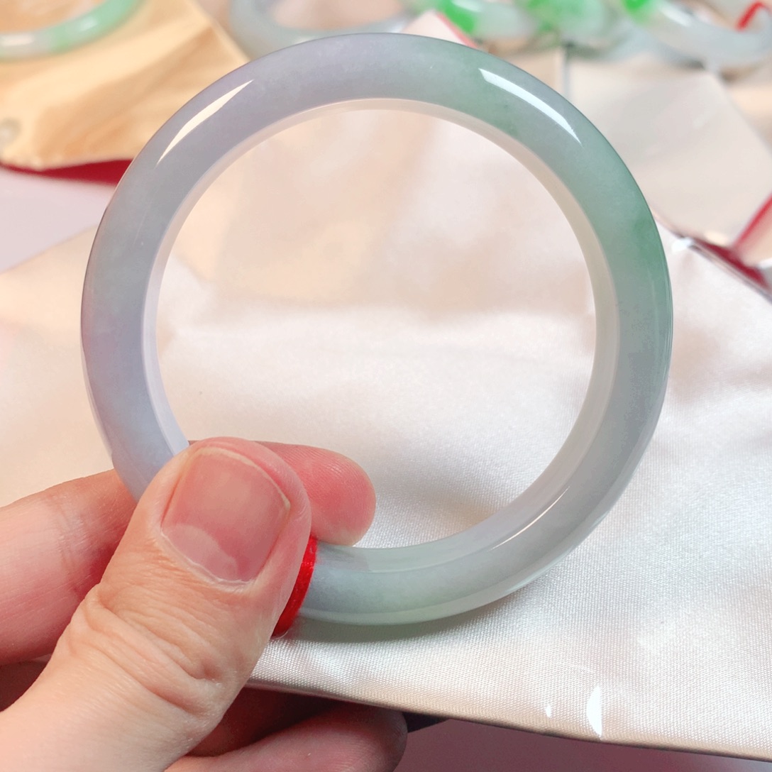 翡翠手镯未镶嵌翡翠手镯1414