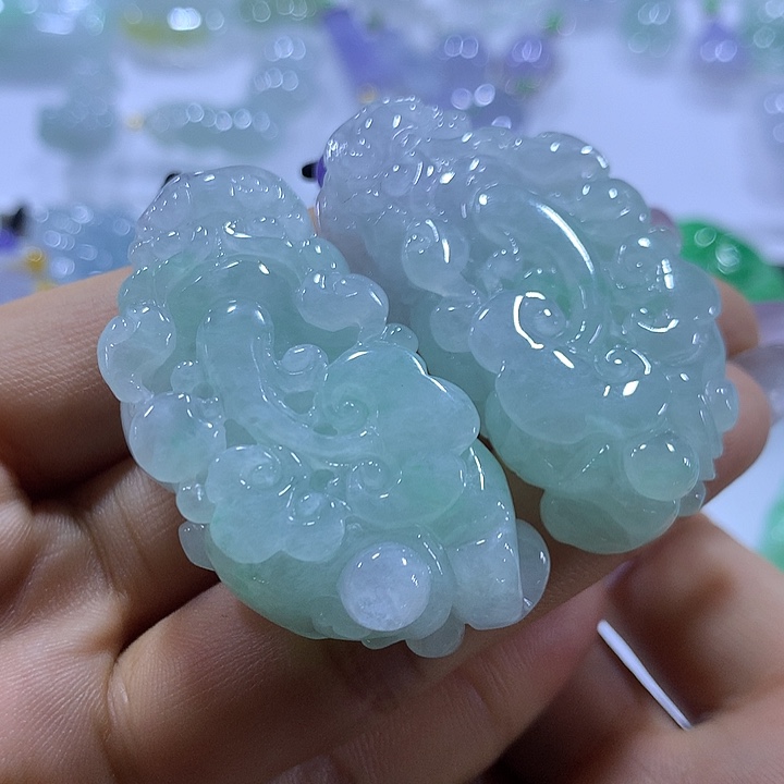 翡翠未镶嵌颈饰天然翡翠A货吊坠