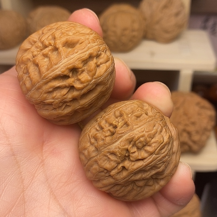 文玩核桃吊坠元宝