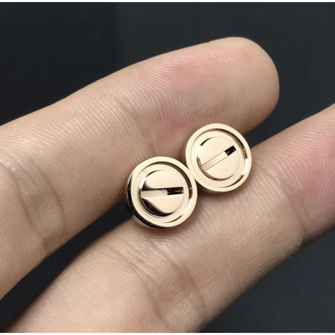 《FEFE》时尚百搭圆形耳围巾