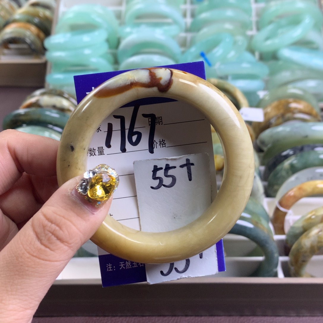 蛇纹石玉手镯未镶嵌1767