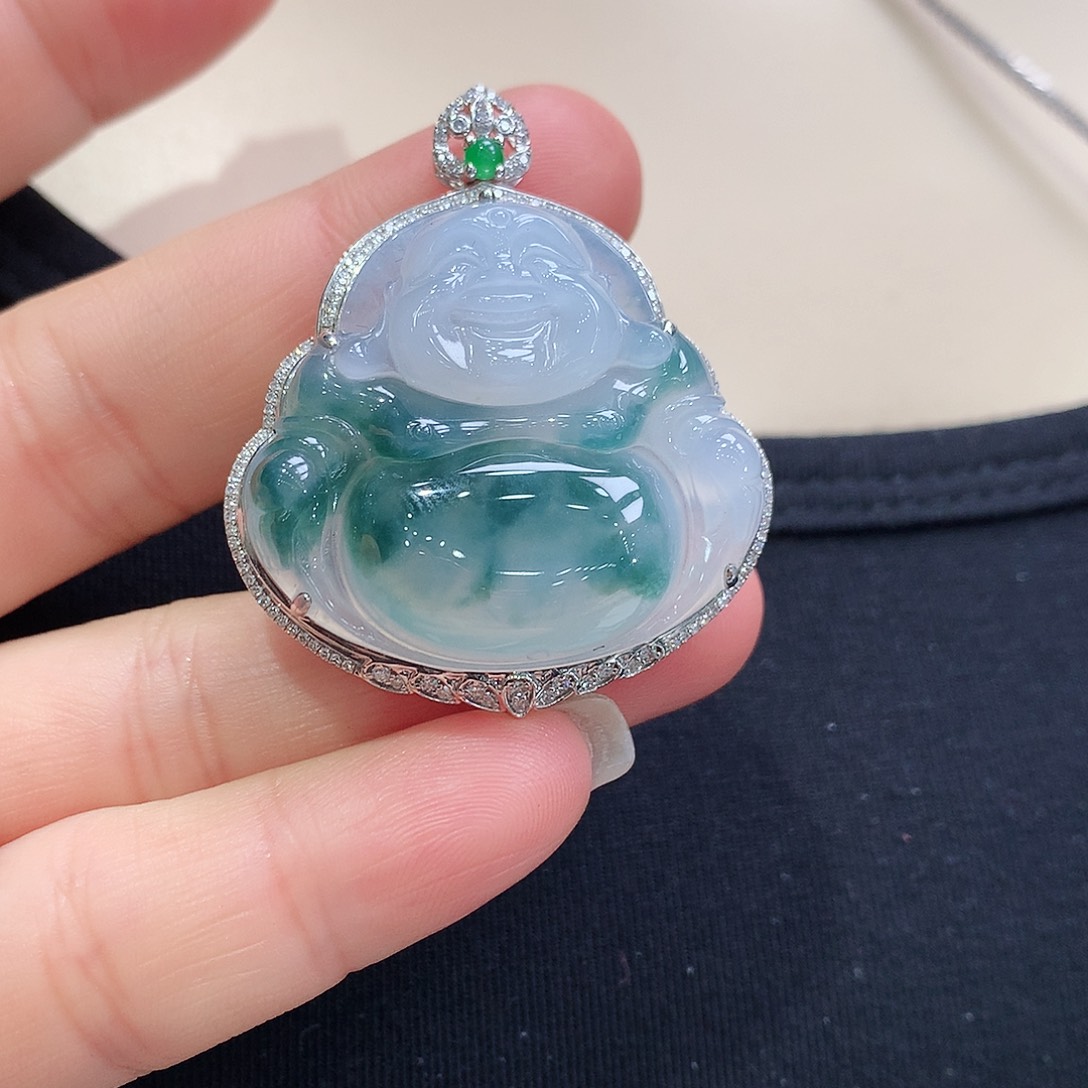 翡翠颈饰18K金镶嵌佛公