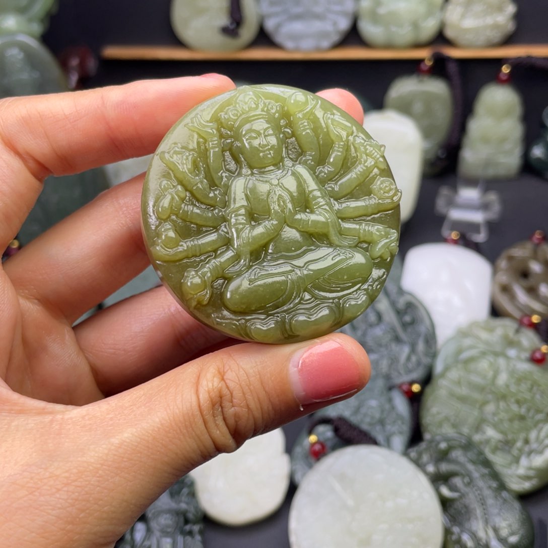 和田玉颈饰未镶嵌