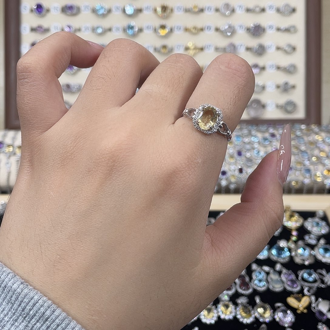 银S925镶嵌黄晶戒指