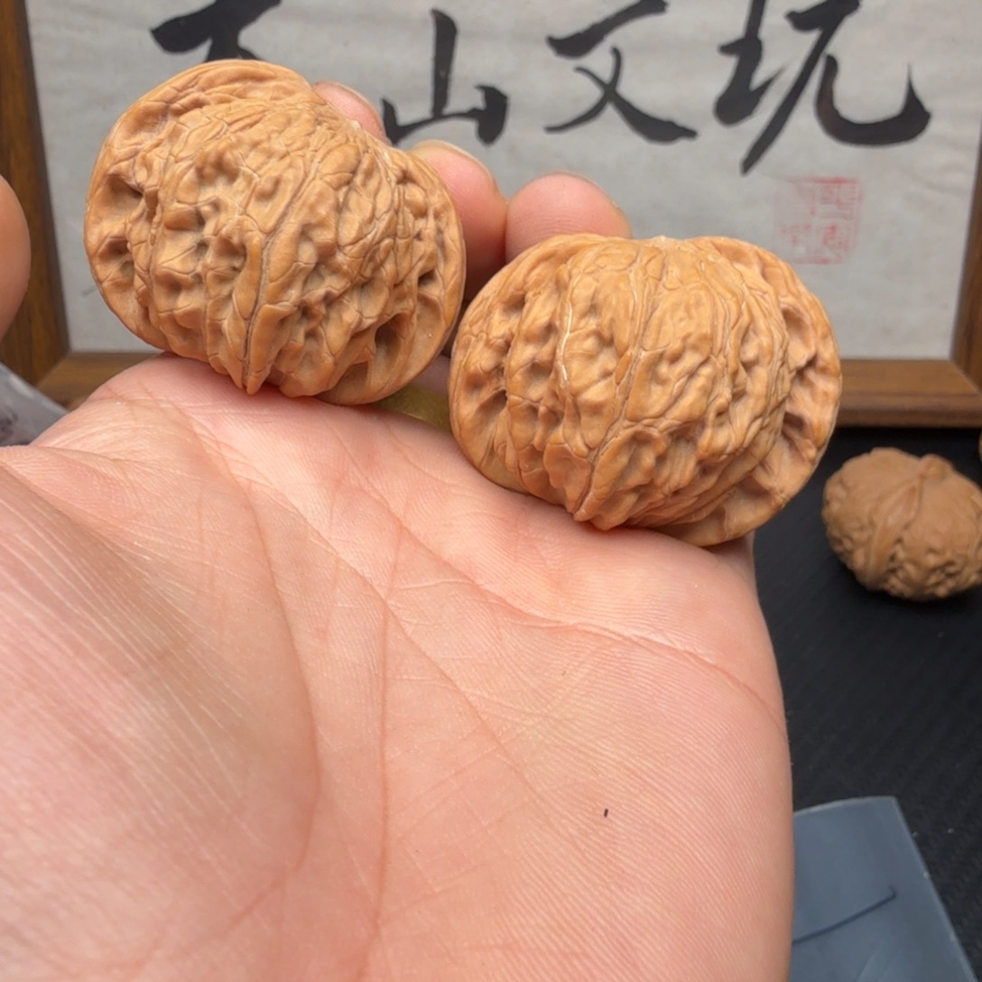紅***吊坠文玩核桃蝴蝶磨