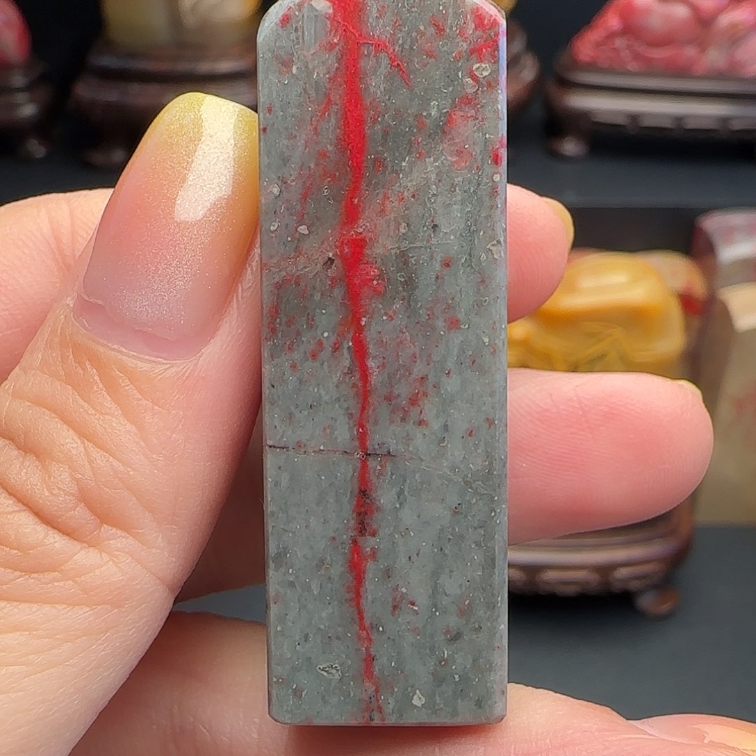 昌化石昌化鸡血石