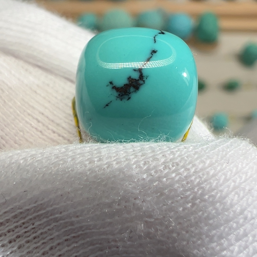 绿松石配饰未镶嵌