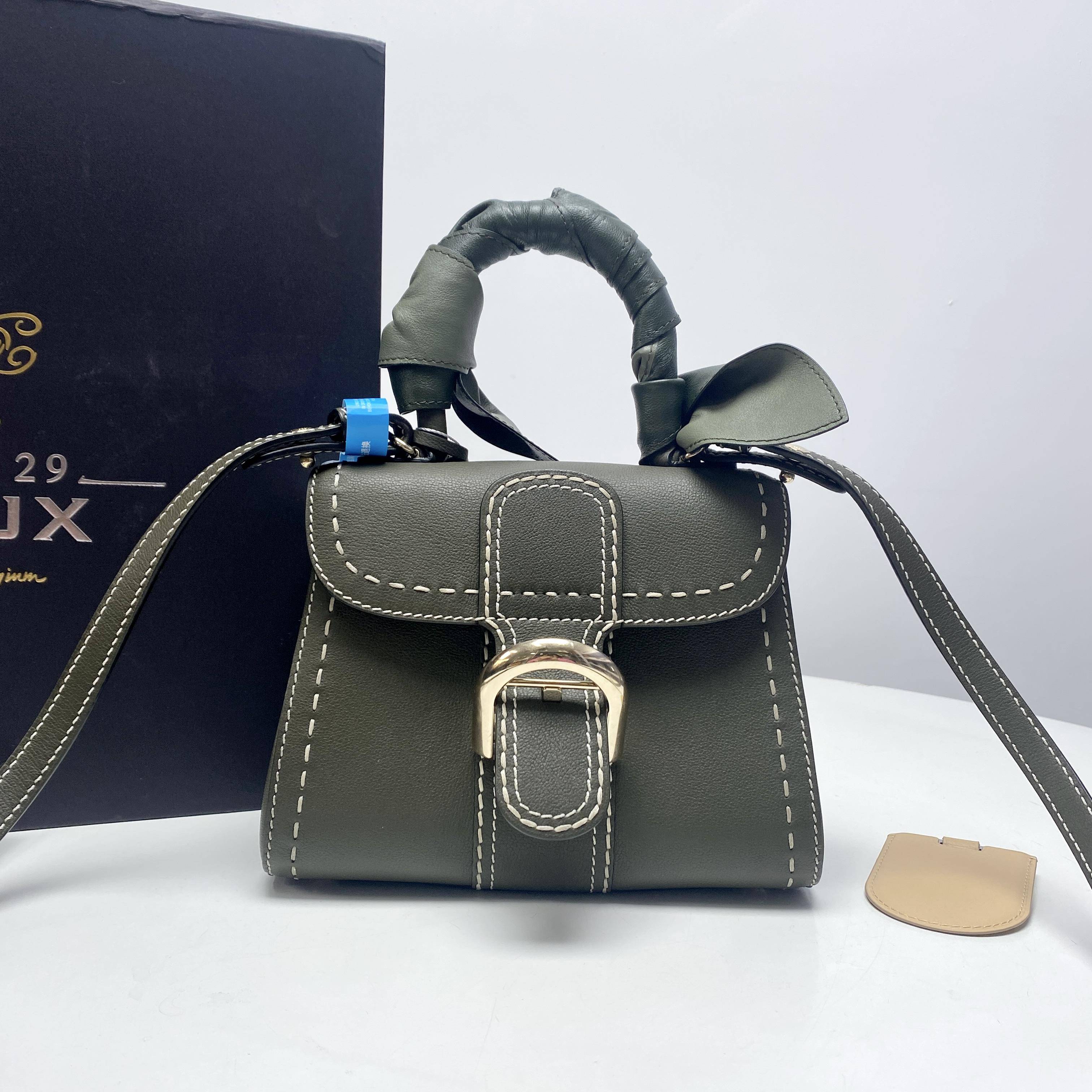 胖虎安安/德尔沃/95新/公价0/箱包/斜挎包/312501180103