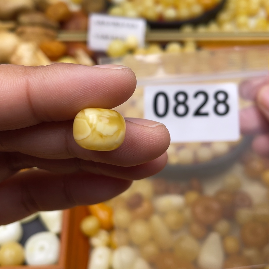 琥珀珠宝奇石未镶嵌瑞**然小粉