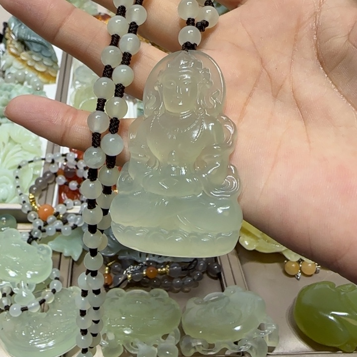 蛇纹石玉吊坠未镶嵌