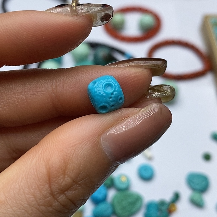 绿松石未镶嵌珠宝奇石