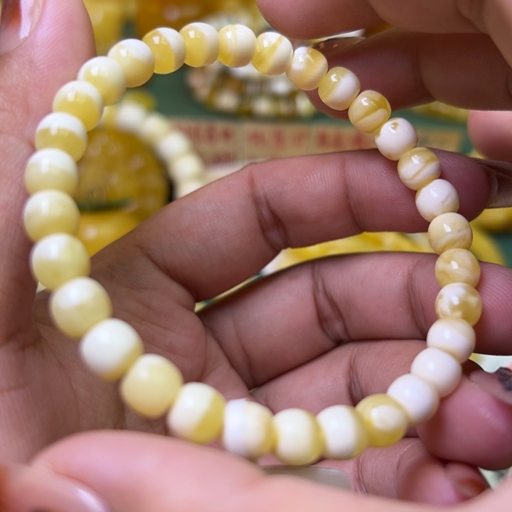 蜜蜡未镶嵌珠宝奇石