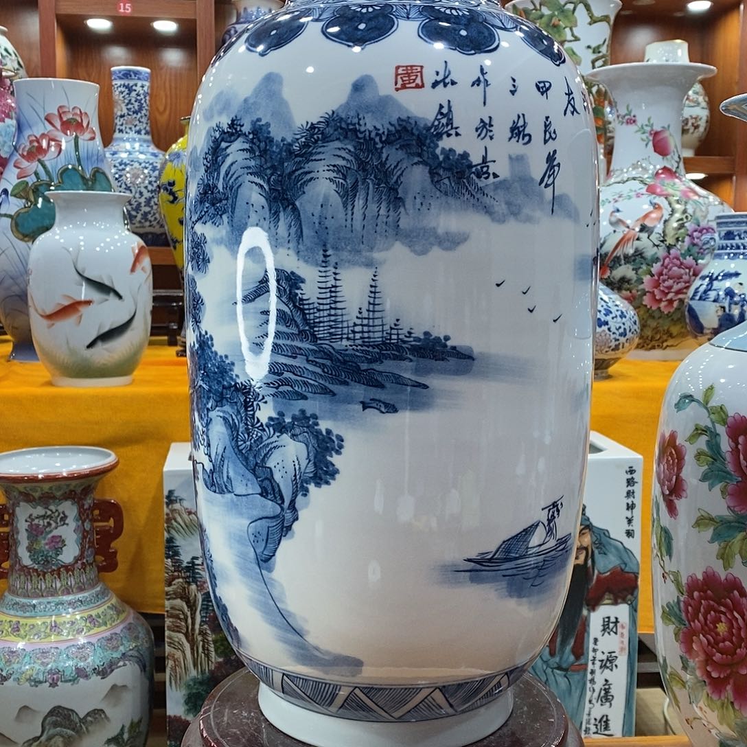 摆件期**耘景德镇陶瓷青花冬瓜瓶