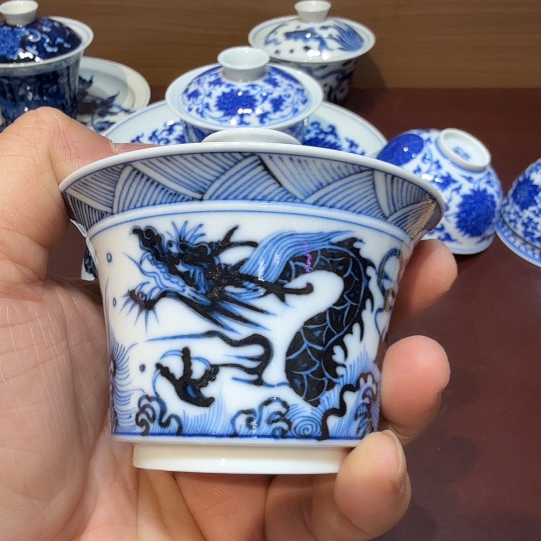 _***奕柴窑青花铠甲龙盖碗