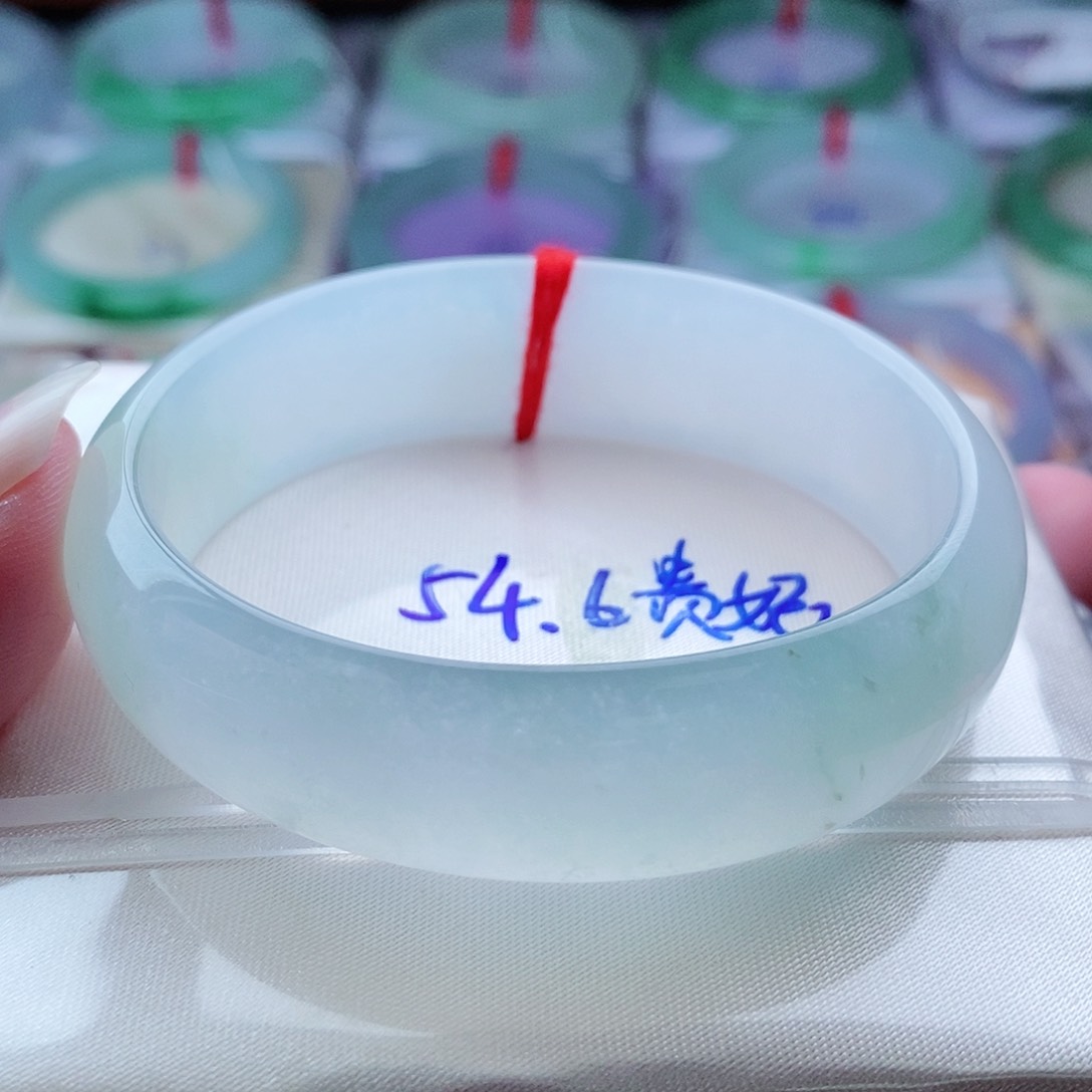 翡翠手镯（贵妃镯）未镶嵌灵动飘逸意境冰透冰胶起光