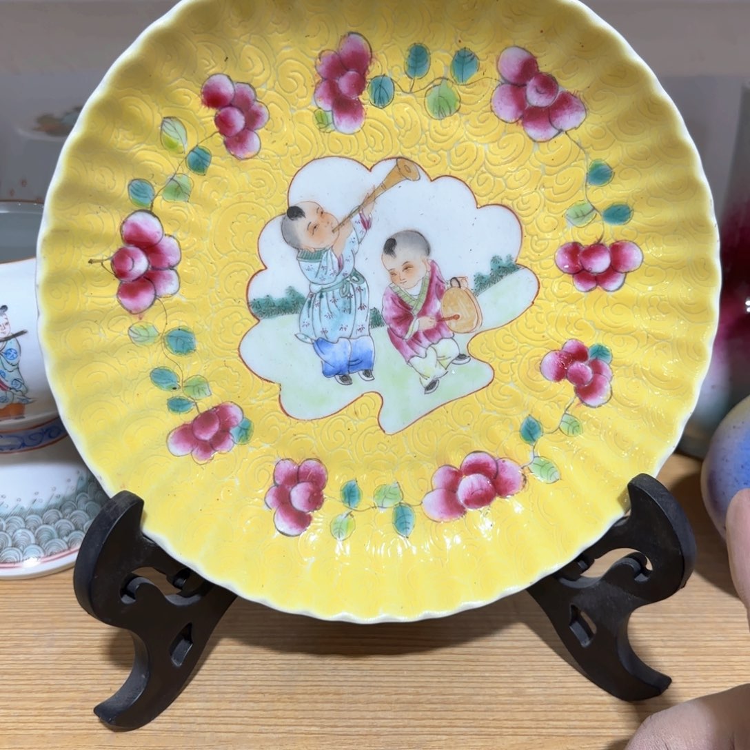 瓷片瓷器等的工艺和艺术设计为主导方向