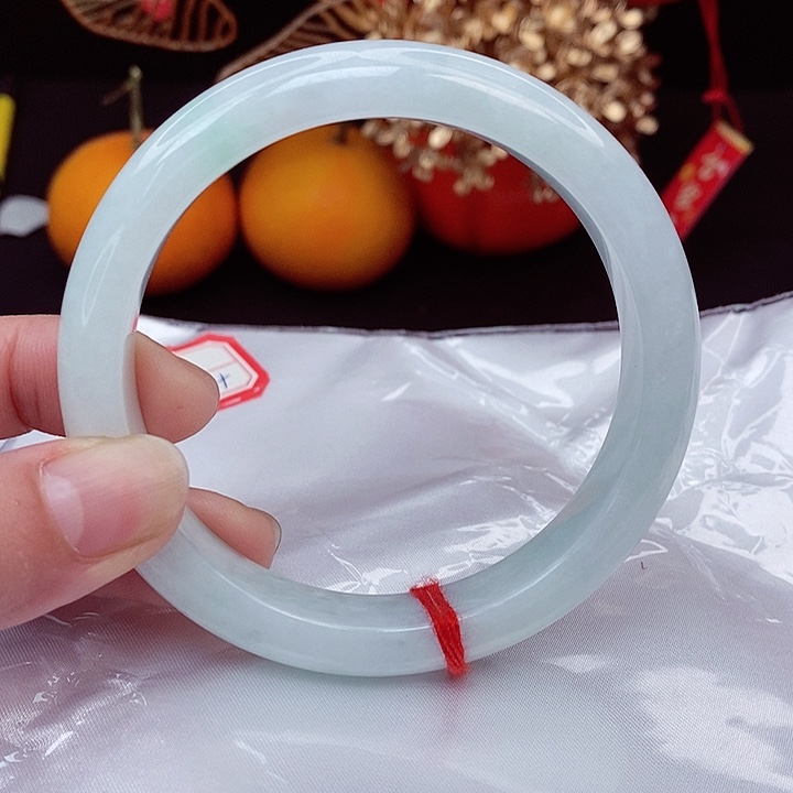 翡翠手镯未镶嵌62-63圈能带