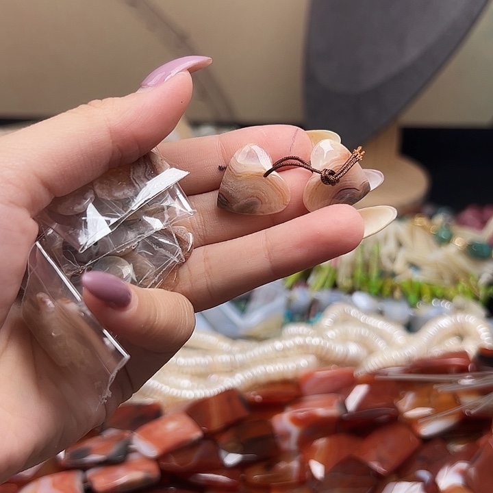 玛瑙/玉髓合金珠宝半成品j299 爱心水晶耳钩一对