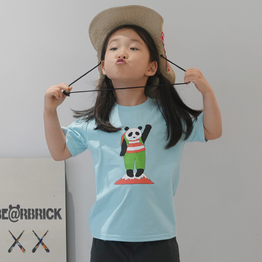 AA  25年新款男女同款MO短袖T恤蓝色背包熊猫款