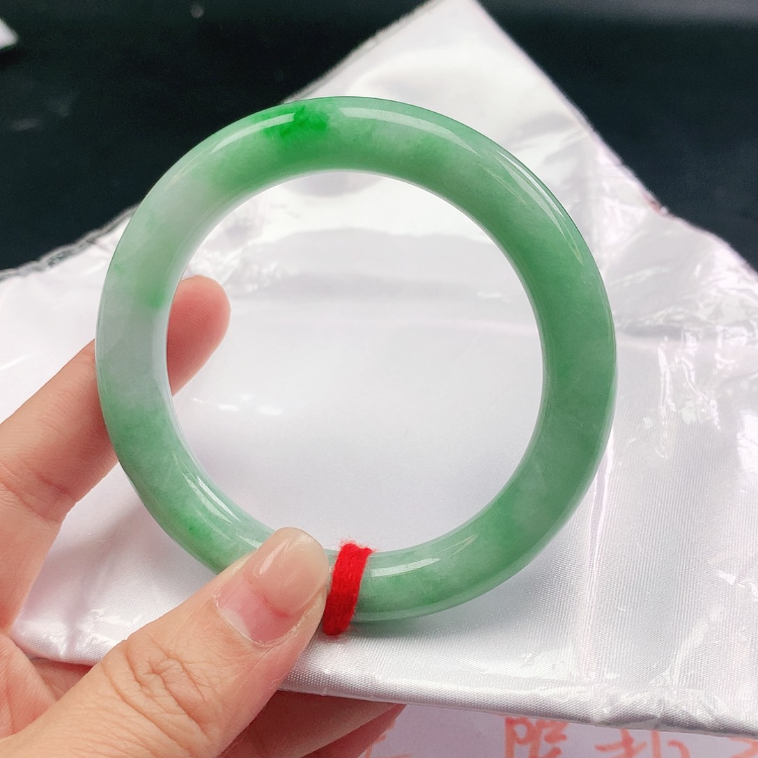 翡翠手镯未镶嵌56圈圆2255