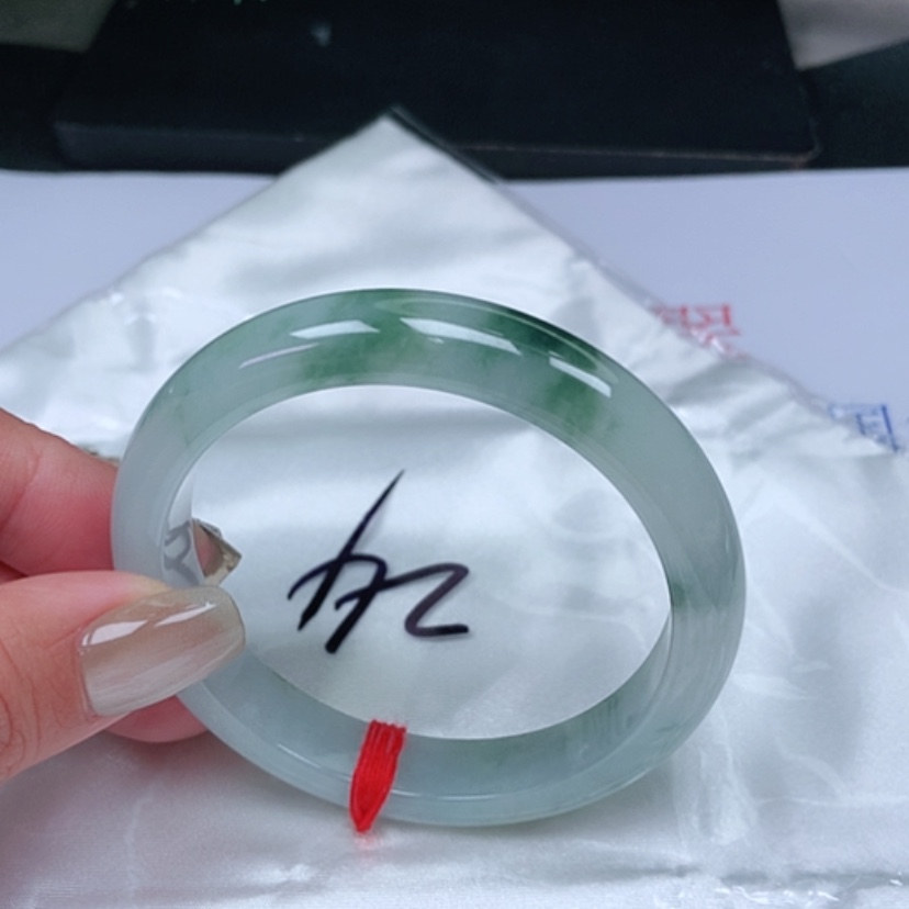 【闪购商品】翡翠手镯未镶嵌，