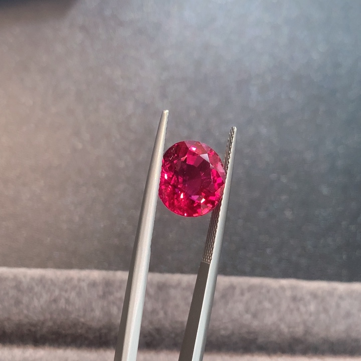 碧玺裸石未镶嵌卢比来6.87克拉