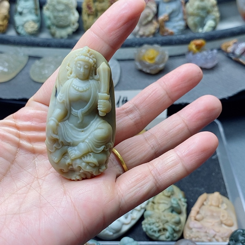 【闪购商品】定制石英质玉吊坠未镶嵌